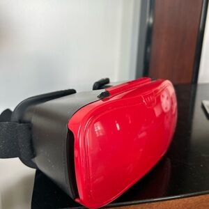 onn Red VR Headset with Adjustable Strap - Mobile VR Viewer